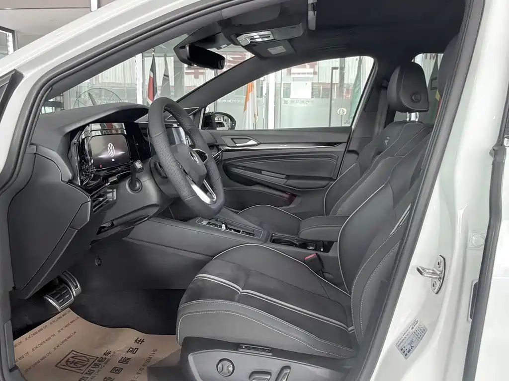 Volkswagen Golf 2022
