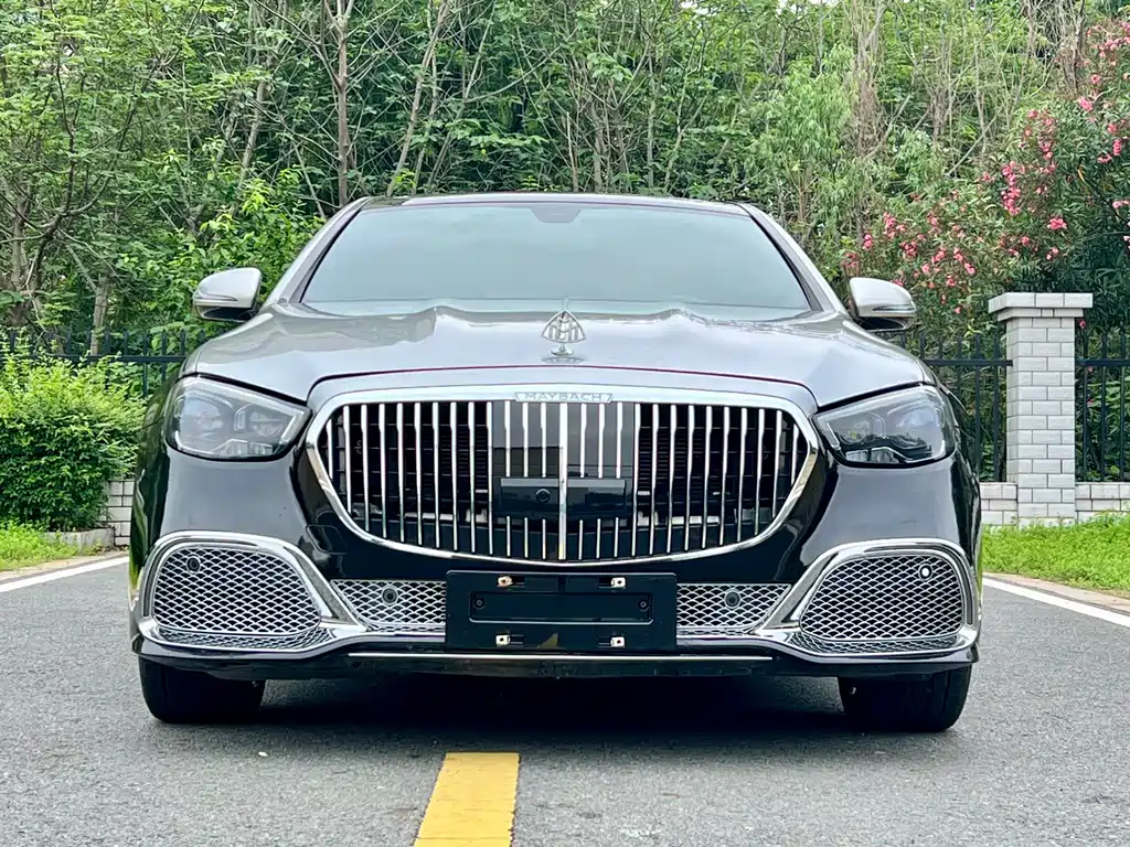 Mercedes-Benz E-Class 2023