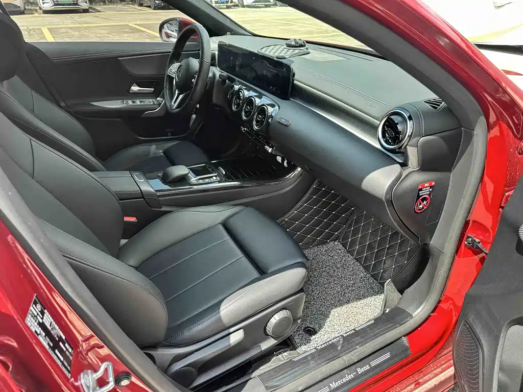 Mercedes-Benz A-Class 2021 — фото 12