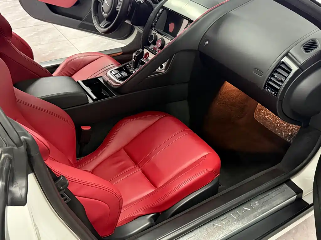 Jaguar F-TYPE 2015 — фото 12