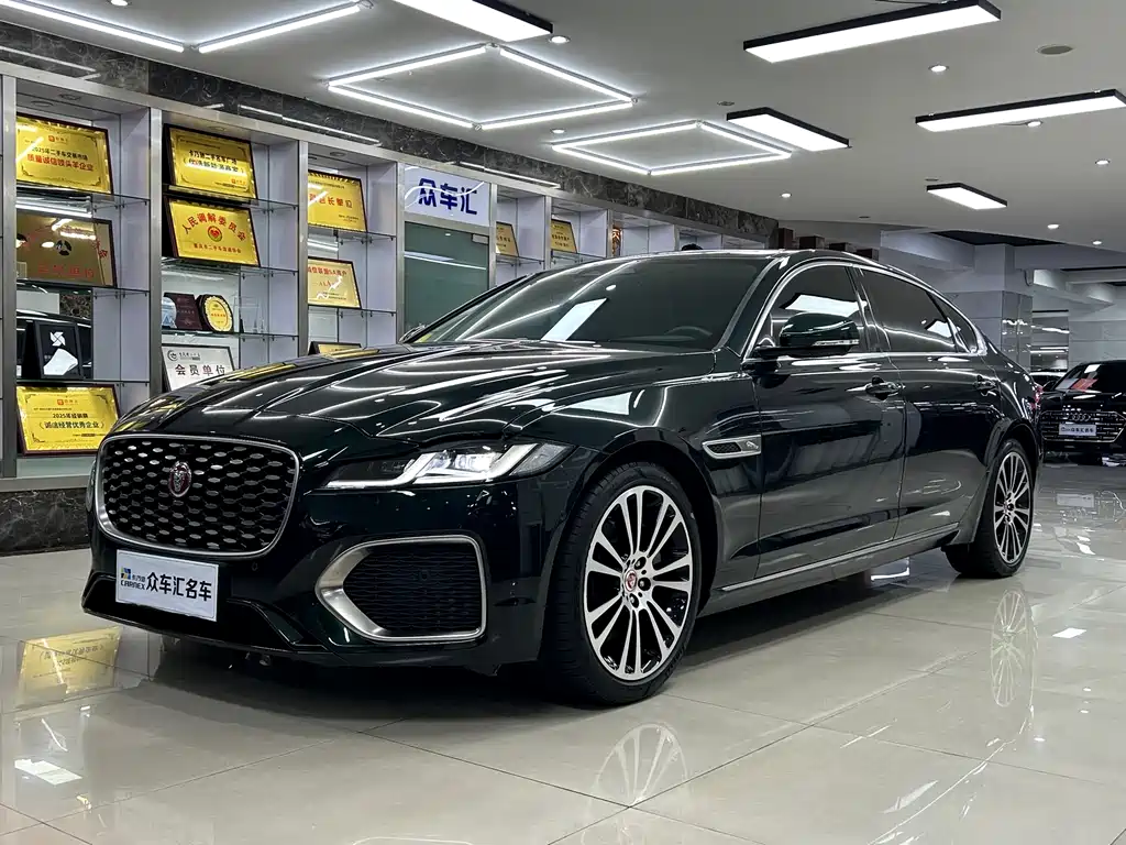 Jaguar XFL 2023 — фото 1