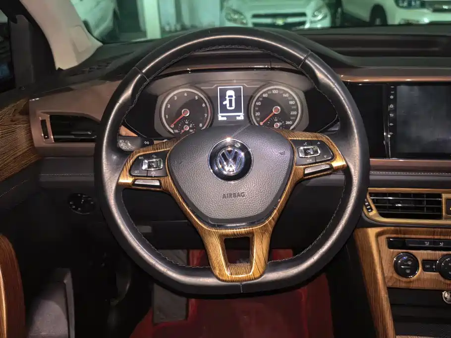 Volkswagen Tharu 2019 — фото 15