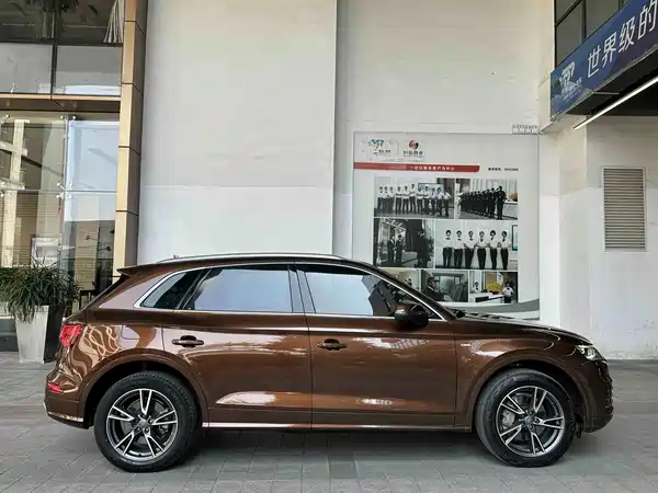 Audi Q5L 2019