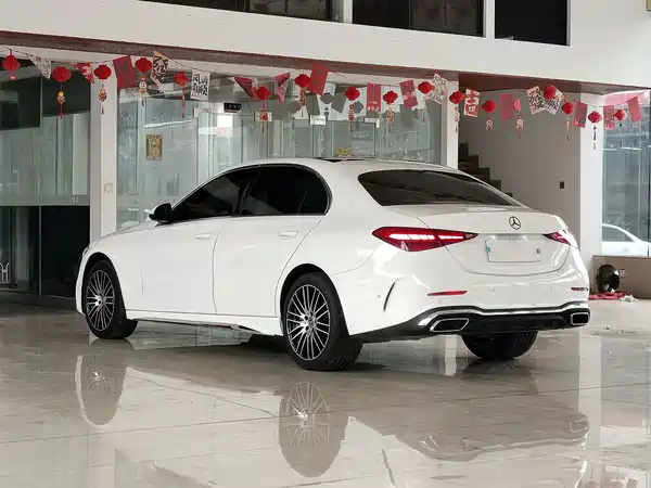 Mercedes-Benz C-Class 2024
