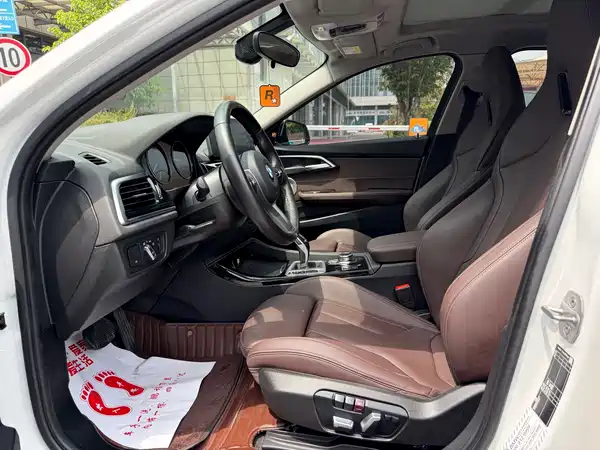 BMW 1 Series 2023