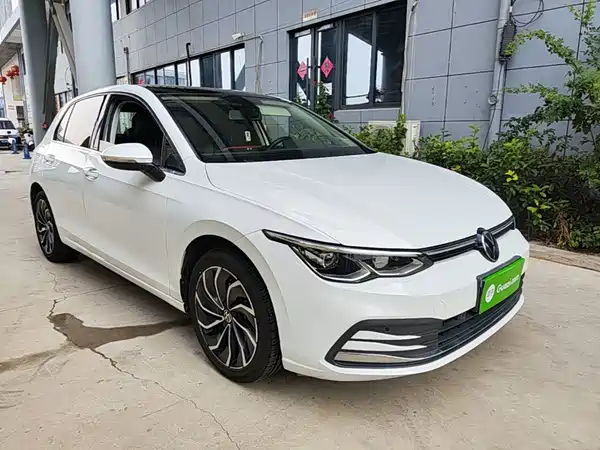 Volkswagen Golf 2023