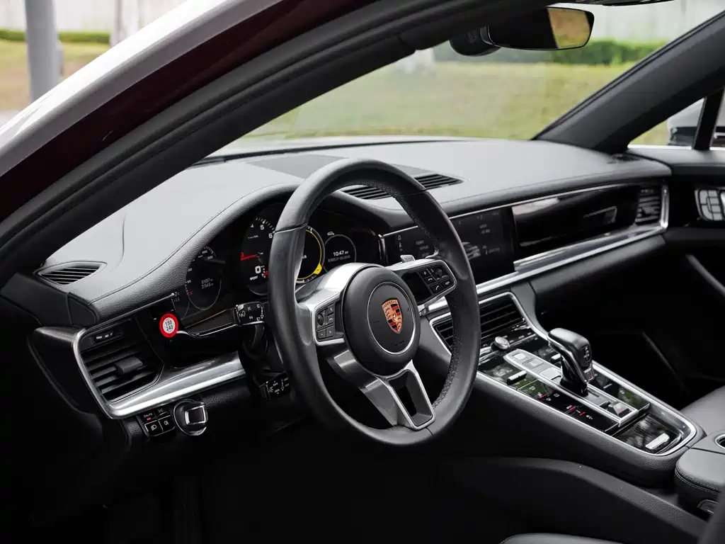 Porsche Panamera 2018 — фото 12