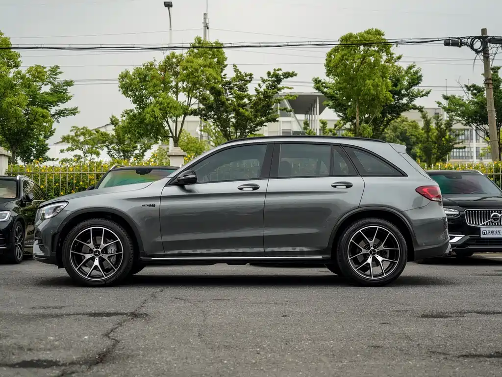 Mercedes-Benz GLC AMG 2022 — фото 4
