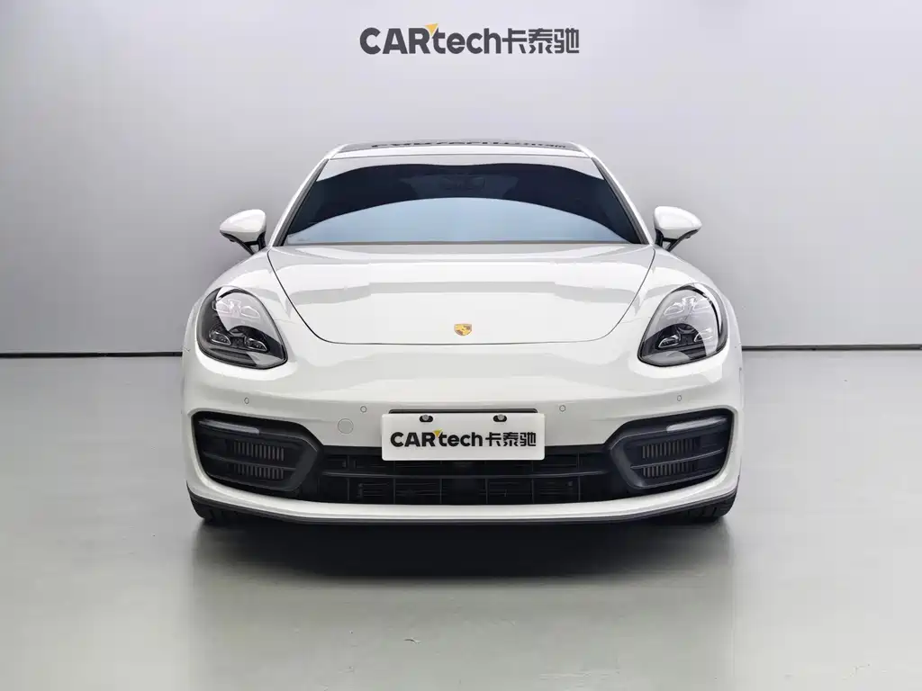 Porsche Panamera 2022