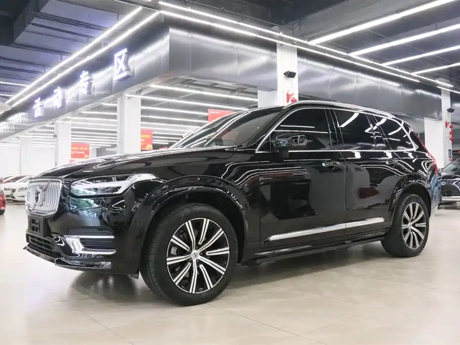 Volvo XC90 2021 — фото 1