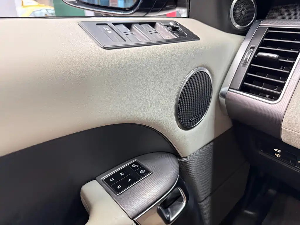 Land Rover Range Rover Sport 2014 — фото 13