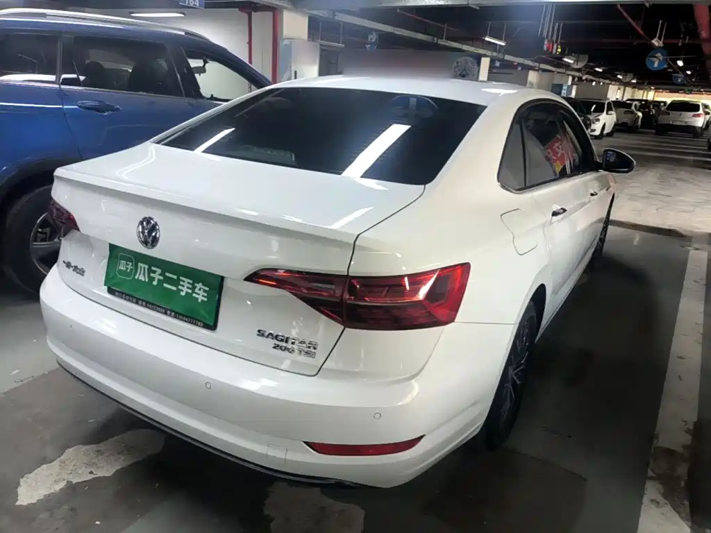 Volkswagen Sagitar 2020