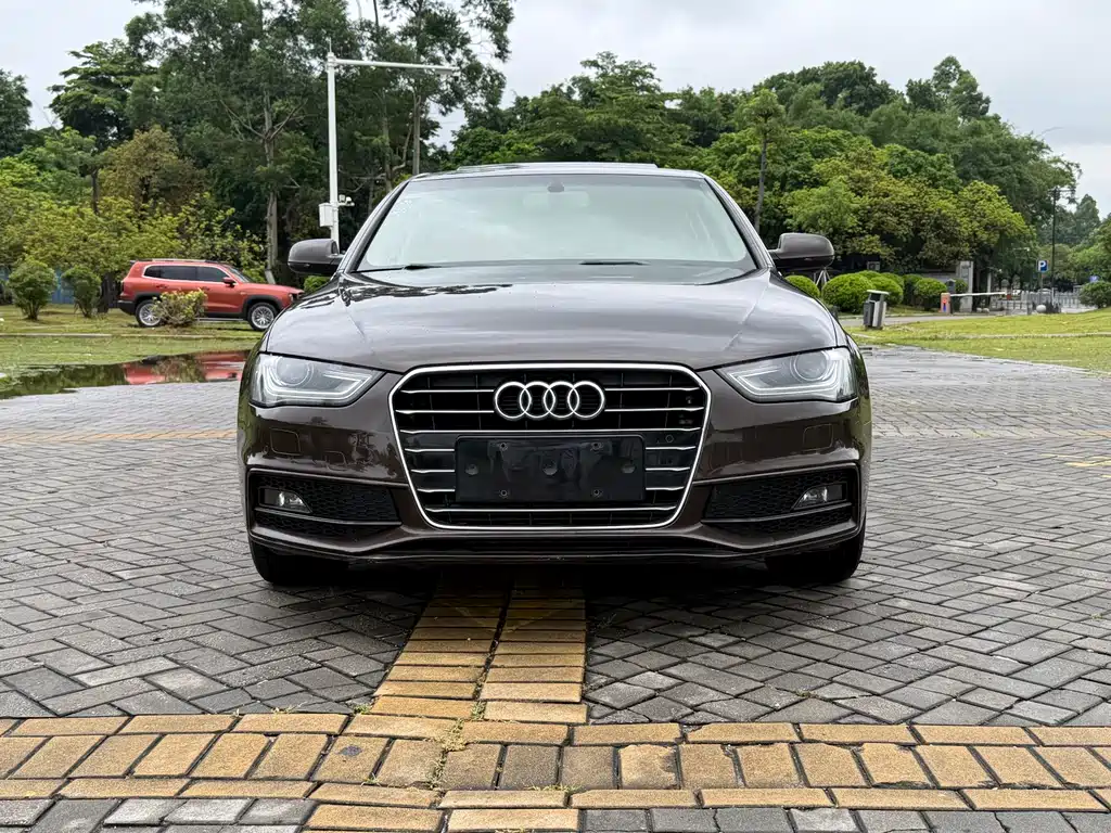 Audi A4L 2016