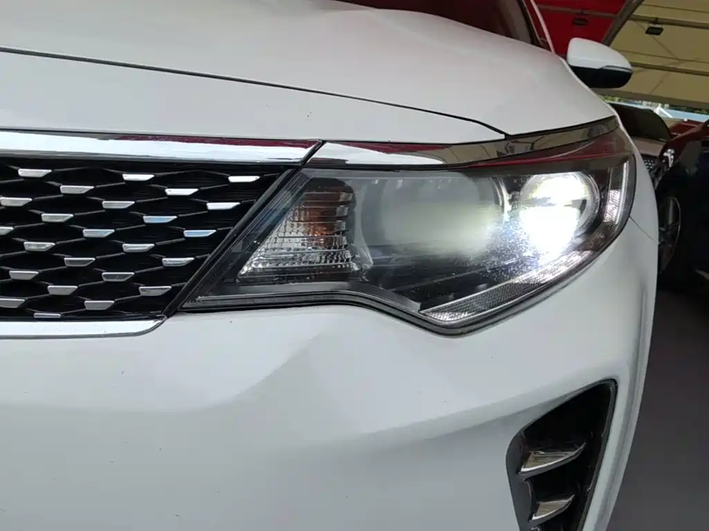Kia K5 2015 — фото 24