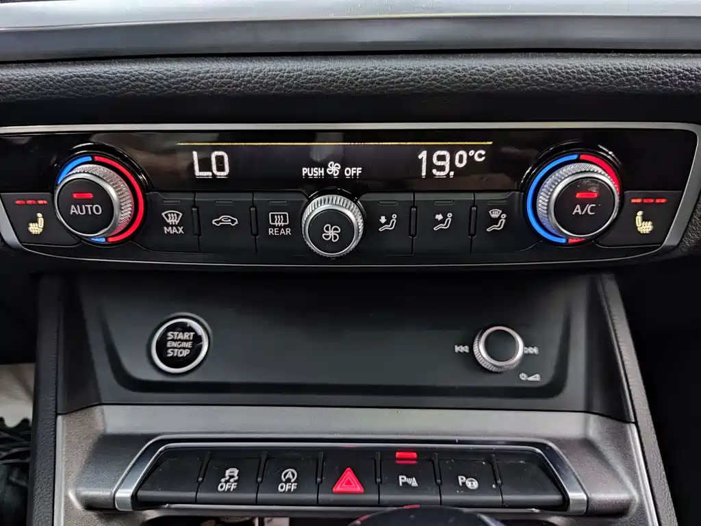 Audi Q3 2023 — фото 13