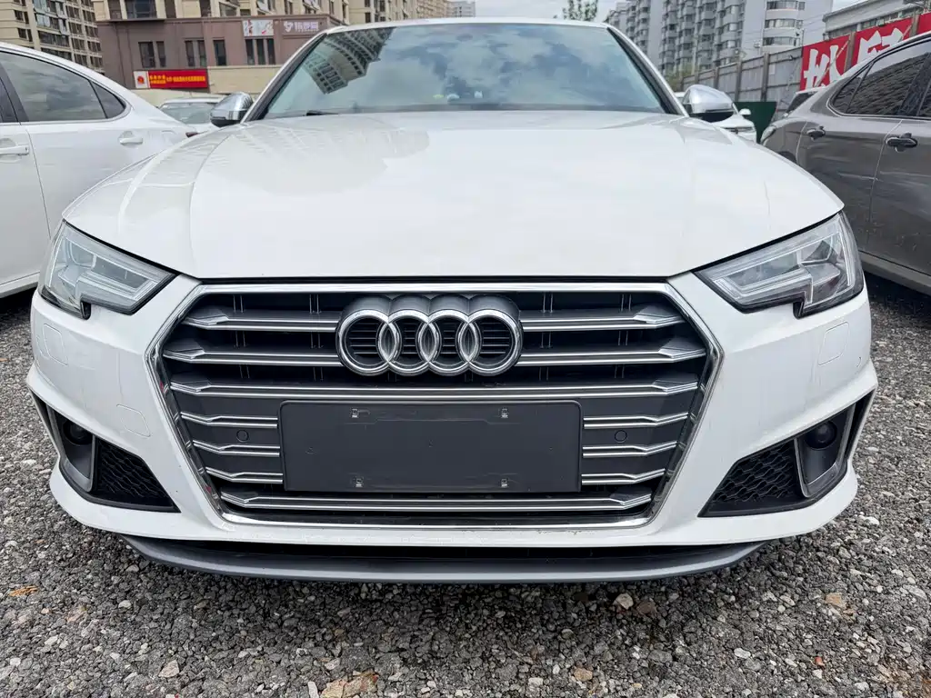 Audi A4L 2019 — фото 10