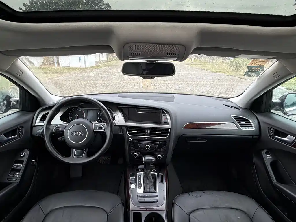 Audi A4L 2016