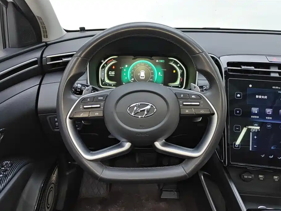 Hyundai Tucson 2023 — фото 15