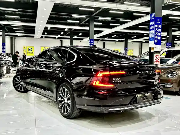 Volvo S90 2021