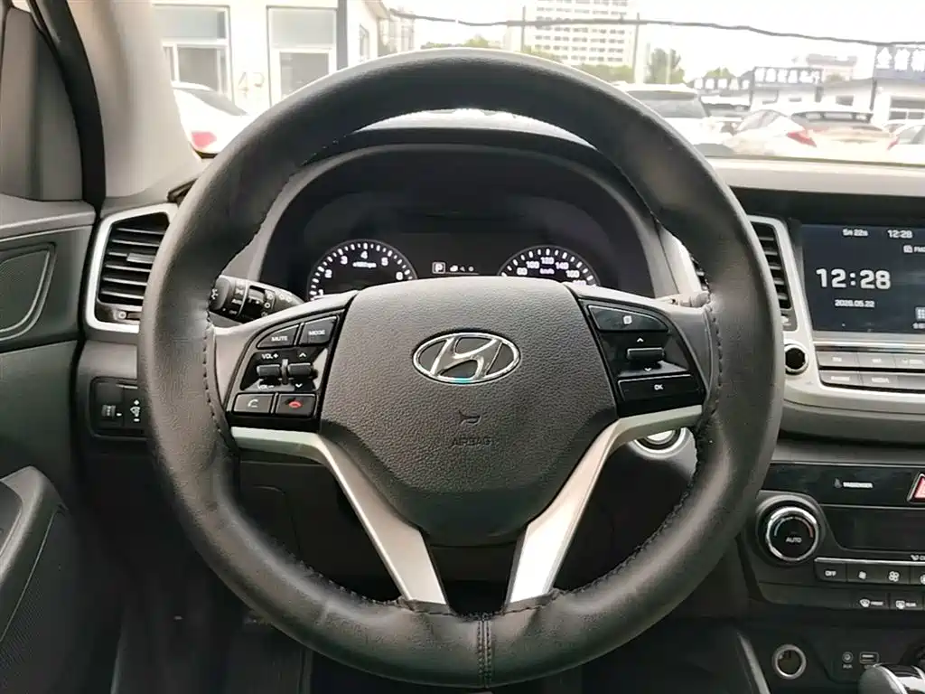 Hyundai Tucson 2018 — фото 11