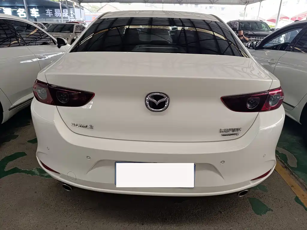Mazda 3 Axela 2019 — фото 17