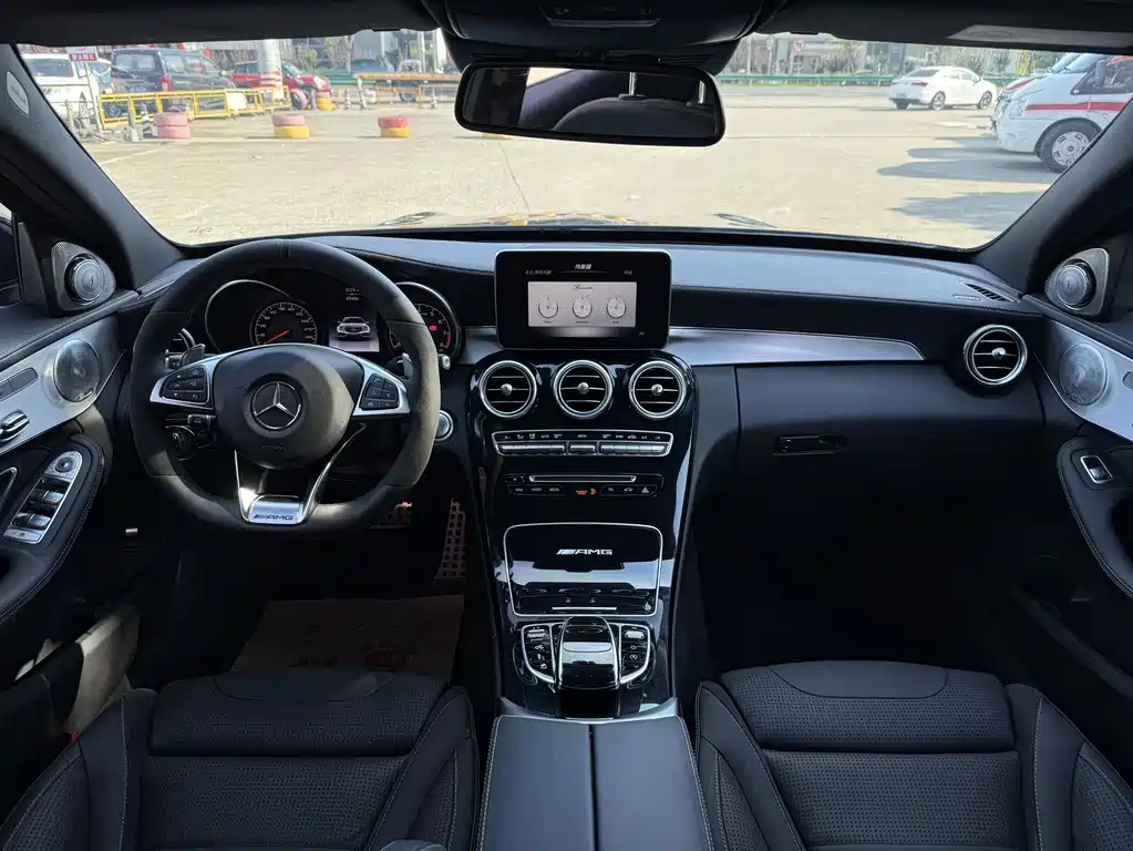Mercedes-Benz C-Class AMG 2018 — фото 7