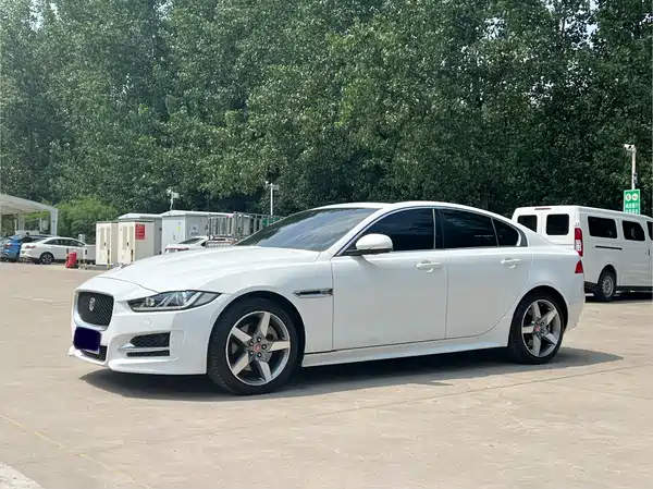 Jaguar XE 2016
