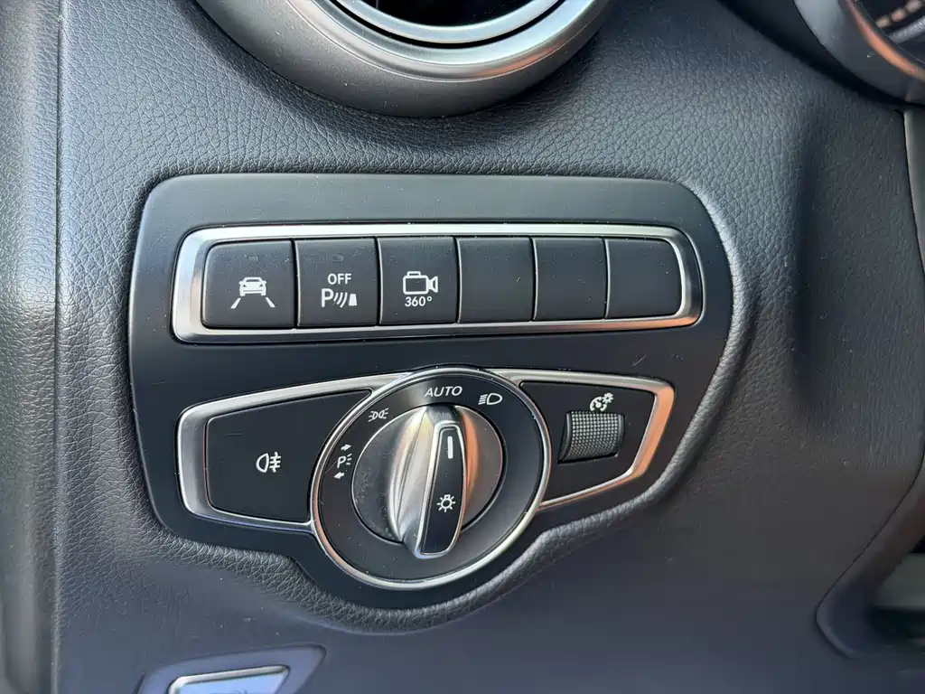 Mercedes-Benz GLC 2017 — фото 14