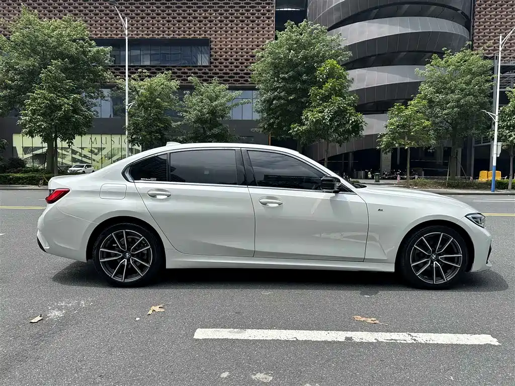 BMW 3 Series 2020 — фото 10