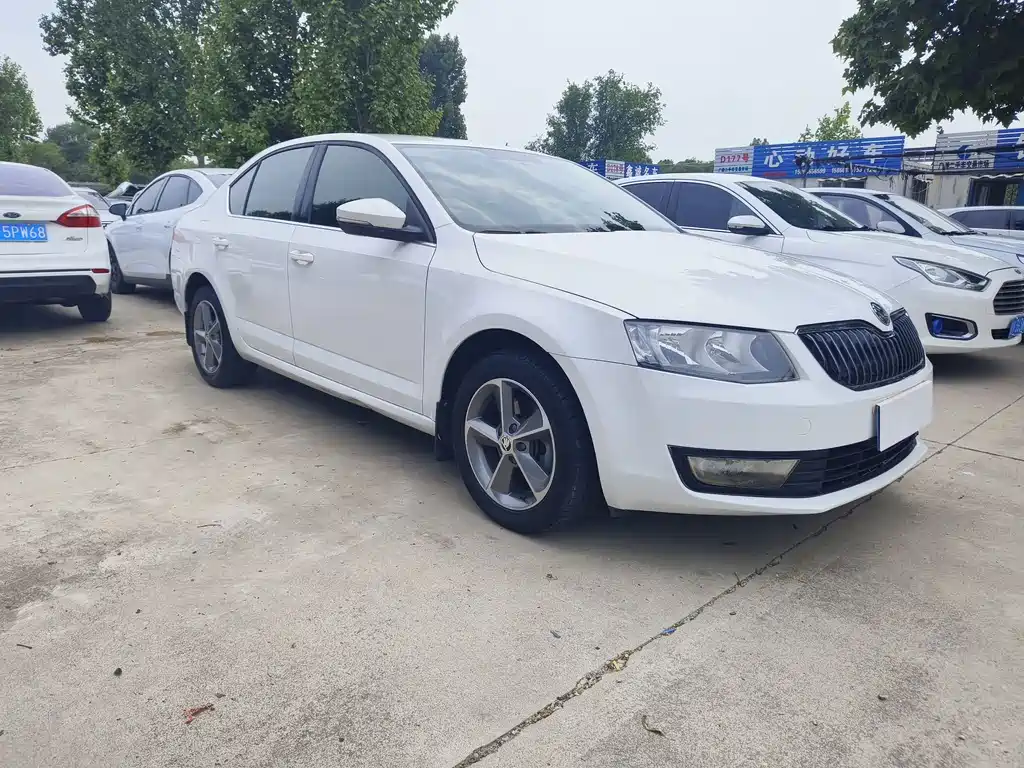 Skoda Octavia 2016 — фото 3