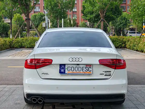 Audi A4L 2015