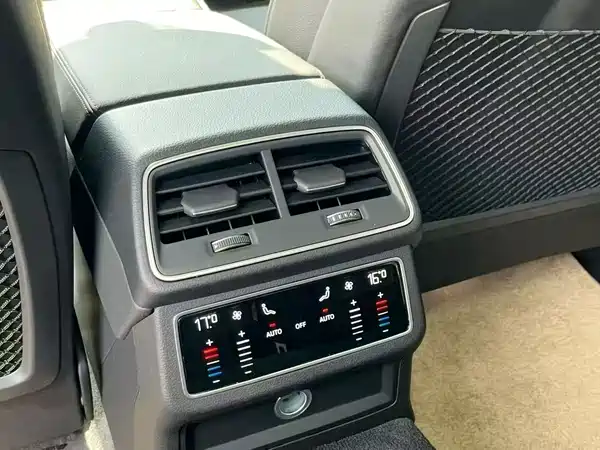 Audi A6L 2021
