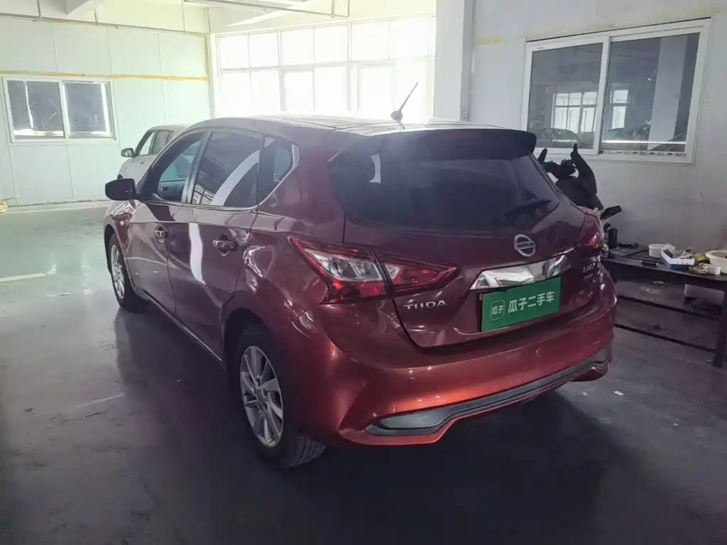 Nissan Tiida 2017 — фото 5