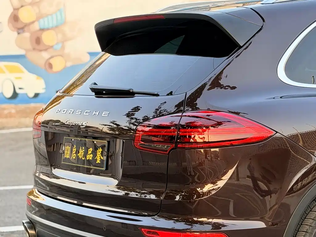 Porsche Cayenne 2016 — фото 14