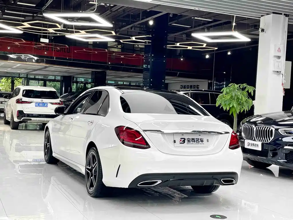Mercedes-Benz C-Class 2022 — фото 17