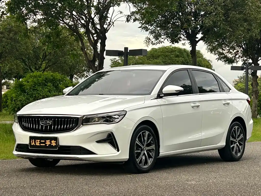 Geely Emgrand 2023