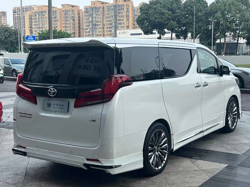 Toyota Alphard 2019 — фото 6