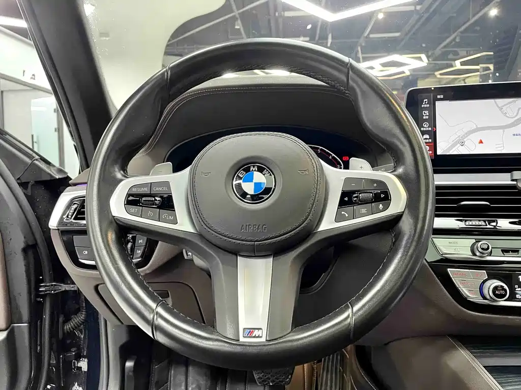 BMW 5 Series 2020 — фото 15