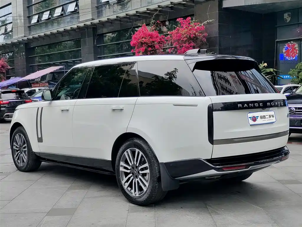 Land Rover Range Rover 2023 — фото 4