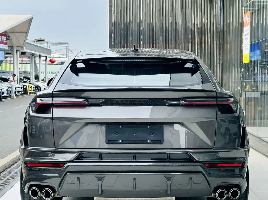 Lamborghini Urus 2024 — фото 3