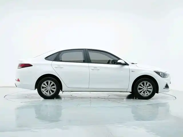 Hyundai Elantra 2021