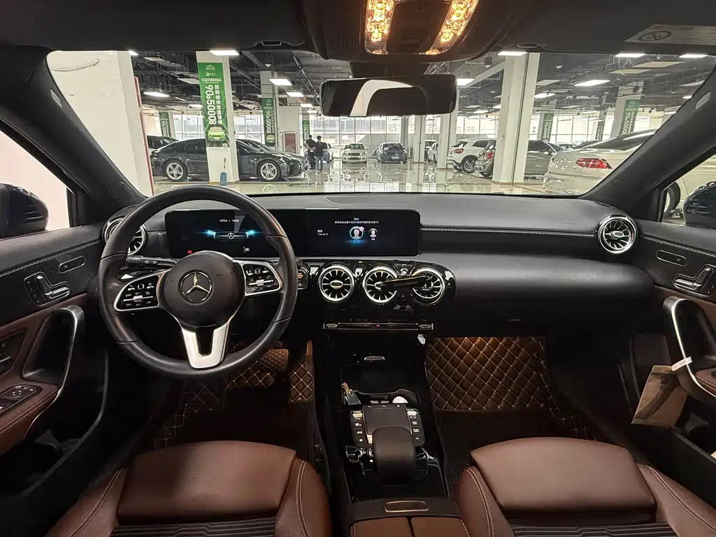 Mercedes-Benz A-Class 2020 — фото 23