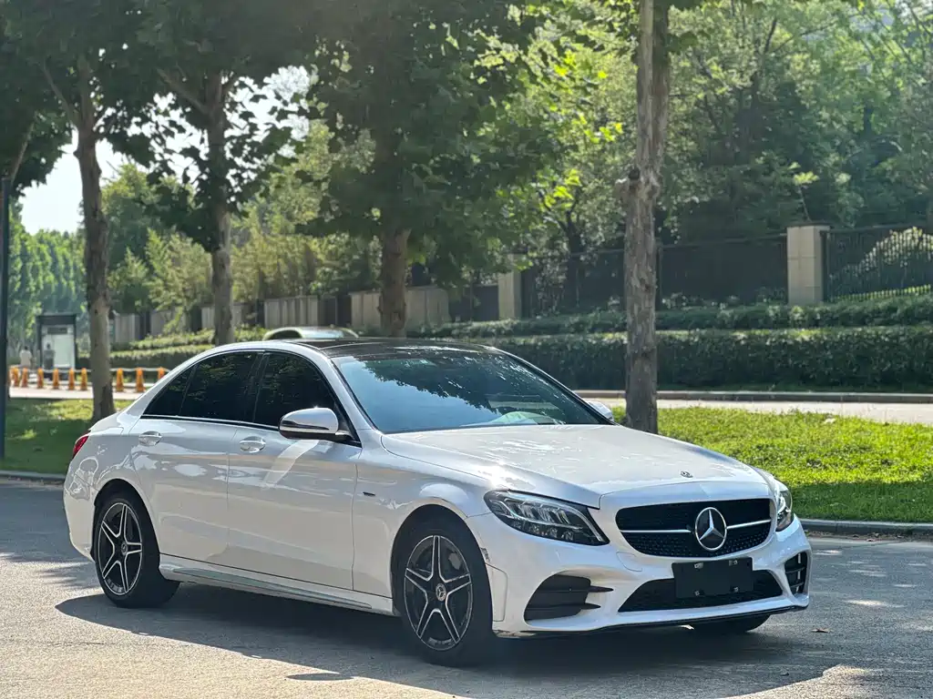 Mercedes-Benz C-Class 2021