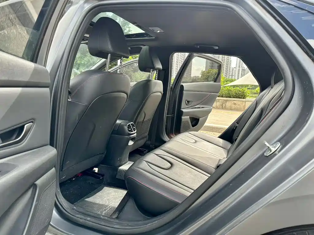 Hyundai Elantra 2023