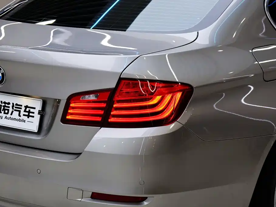 BMW 5 Series 2016 — фото 15