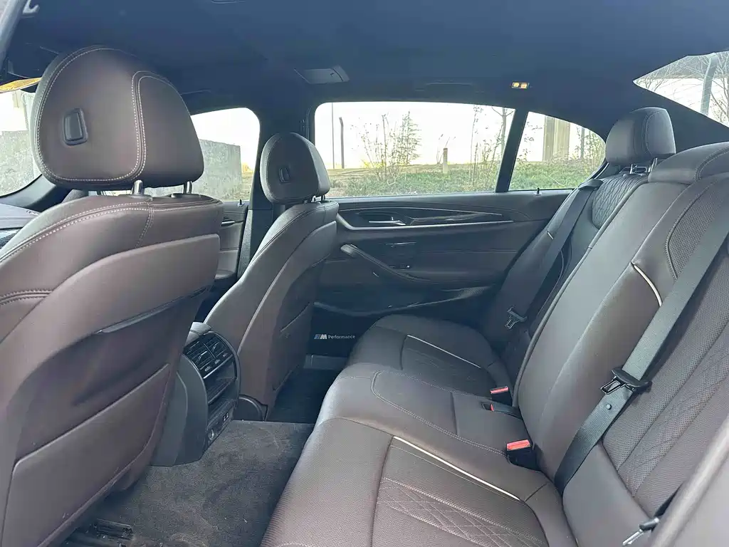 BMW 5 Series 2023