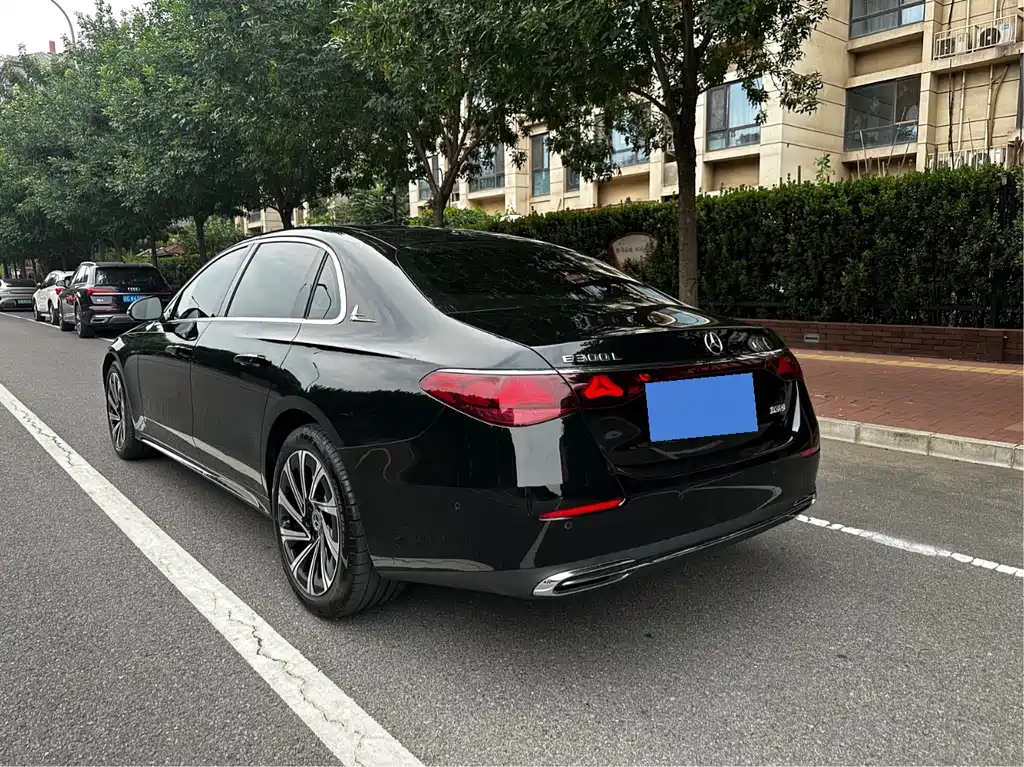 Mercedes-Benz E-Class 2025