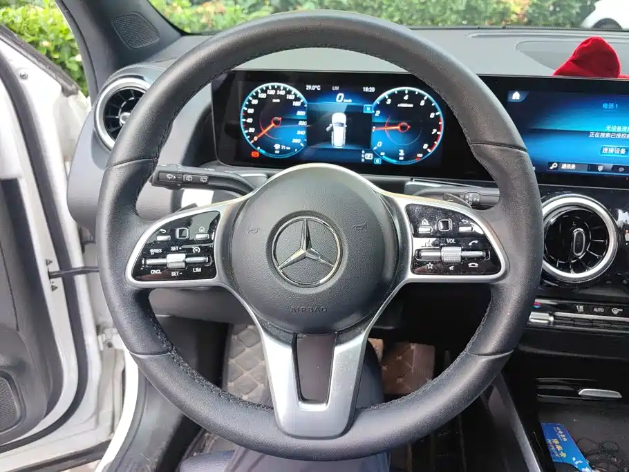 Mercedes-Benz GLB 2023 — фото 15