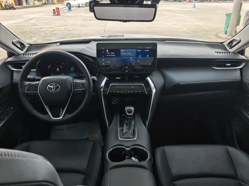 Toyota Venza 2023 — фото 10