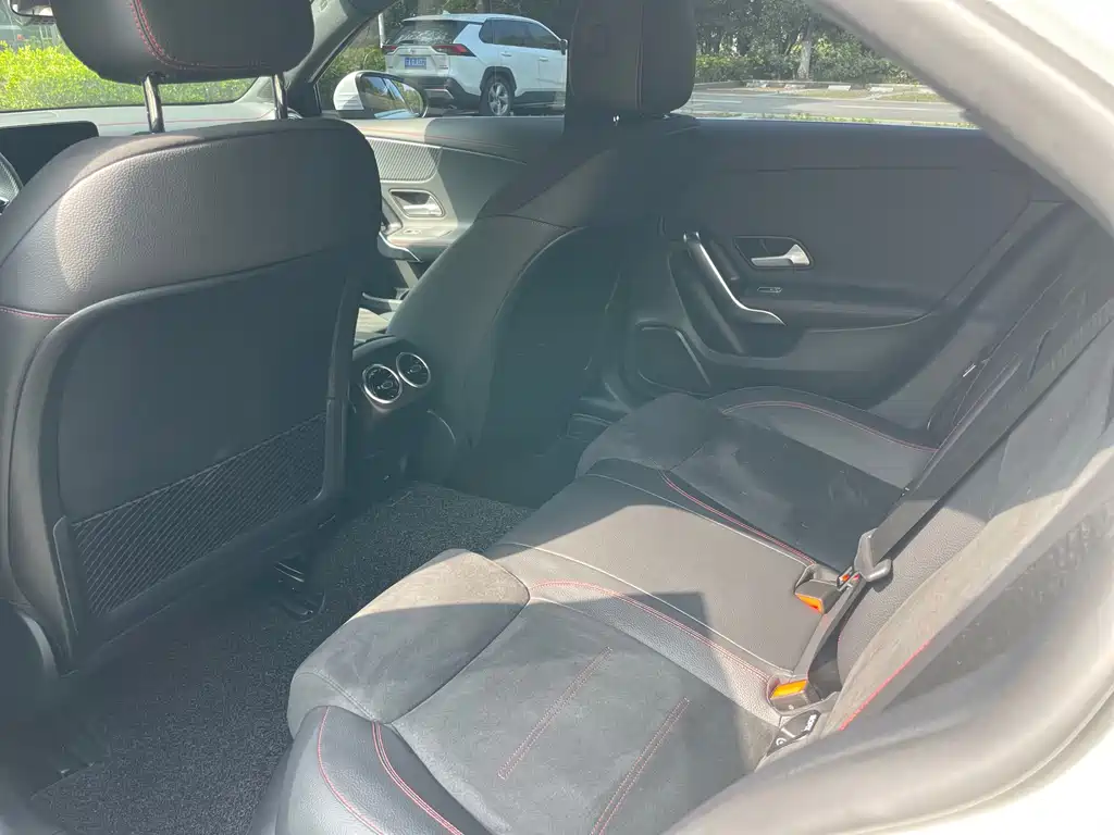 Mercedes-Benz A-Class 2025 — фото 11